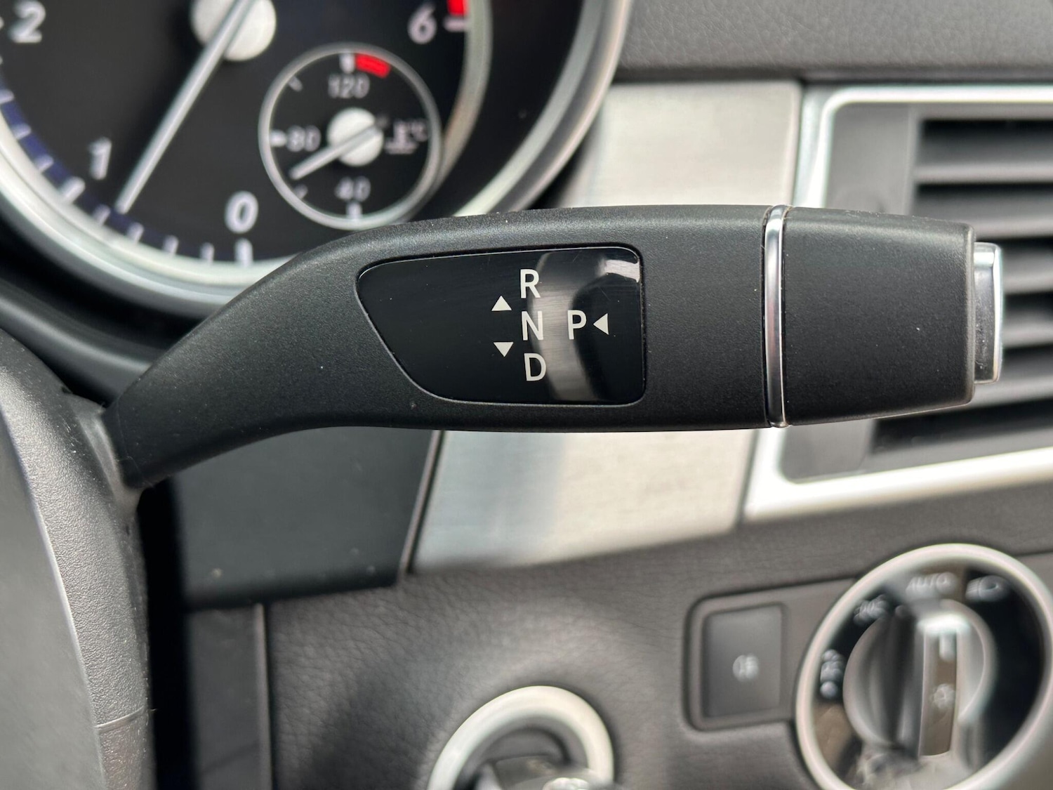 Used Mercedes-Benz M-Class 2015 for sale - 76072290: Photo 33