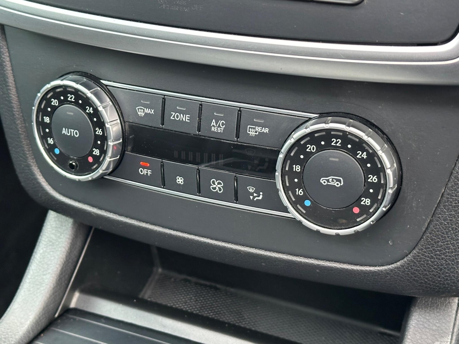 Used Mercedes-Benz M-Class 2015 for sale - 76072290: Photo 44