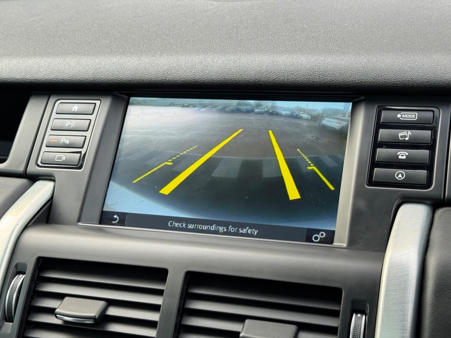 Used Land Rover Discovery Sport 2017 for sale - 77524368: Photo 45