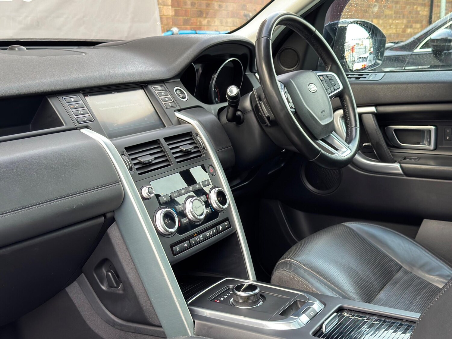 Used Land Rover Discovery Sport 2017 for sale - 77524368: Photo 59