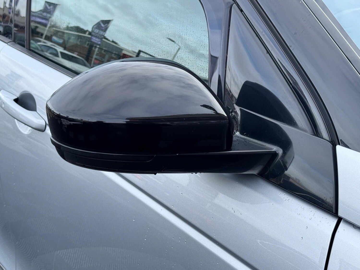 Used Land Rover Discovery Sport 2017 for sale - 77524368: Photo 9