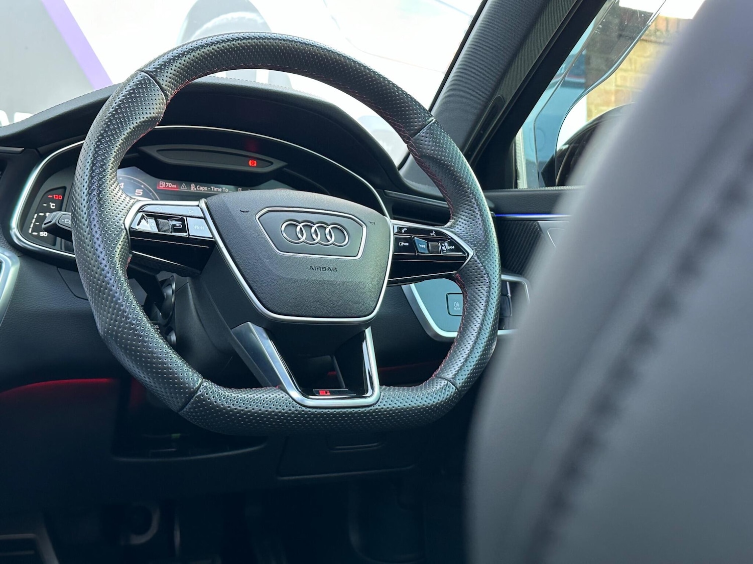 Used Audi RS6 2023 for sale - 76989350: Photo 64