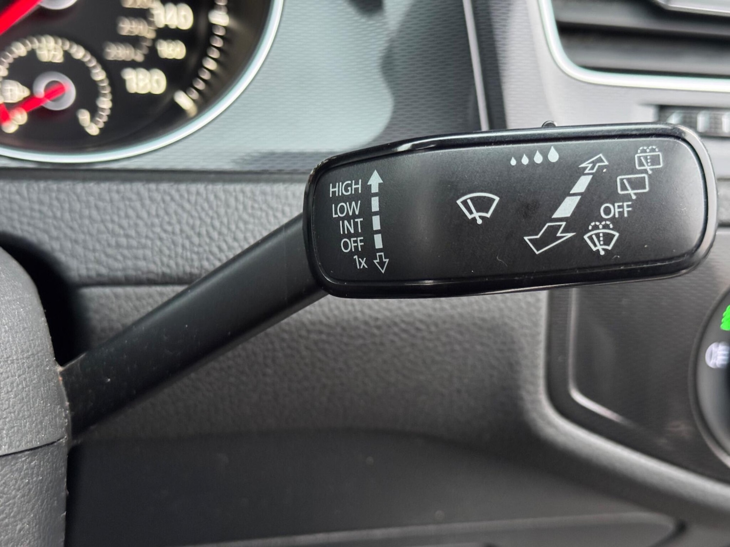 Used Volkswagen Golf 2015 for sale - 77052537: Photo 32