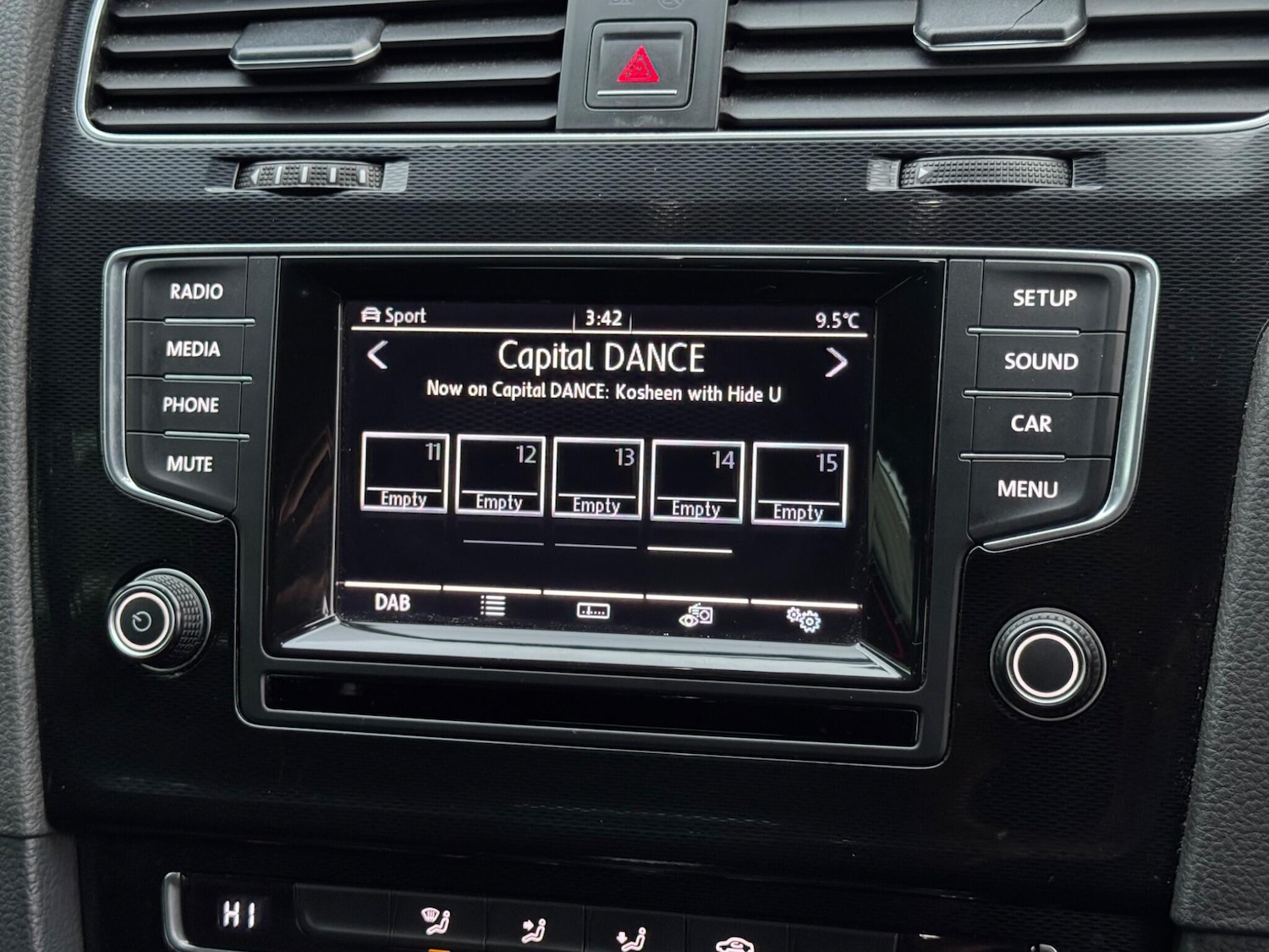 Used Volkswagen Golf 2015 for sale - 77052537: Photo 36