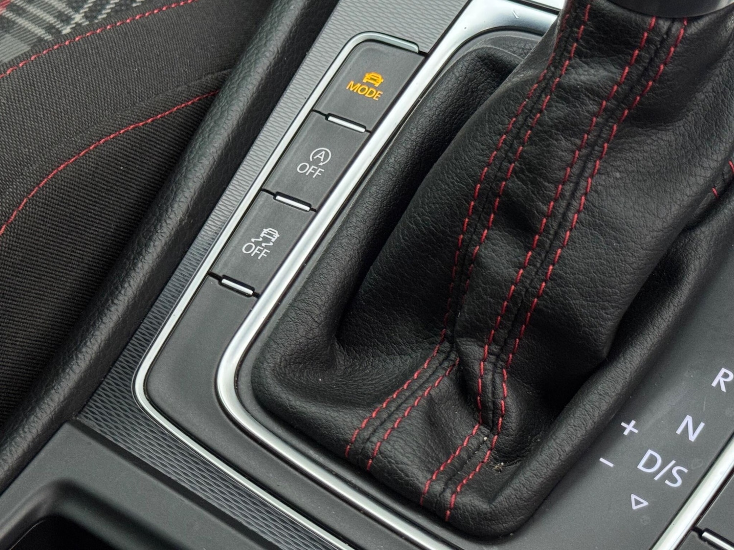 Used Volkswagen Golf 2015 for sale - 77052537: Photo 42