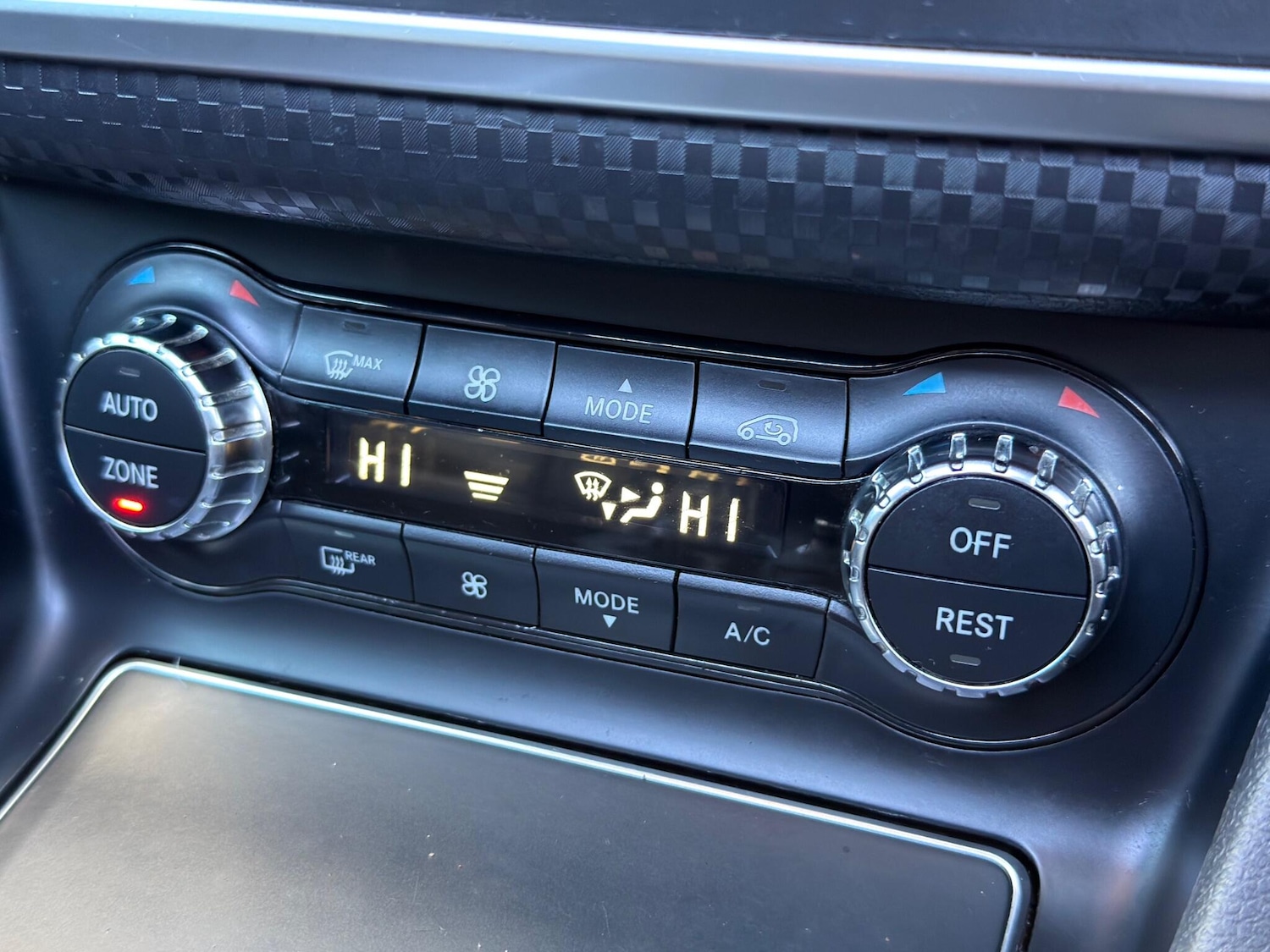 Used Mercedes-Benz A-Class 2016 for sale - 77646248: Photo 41