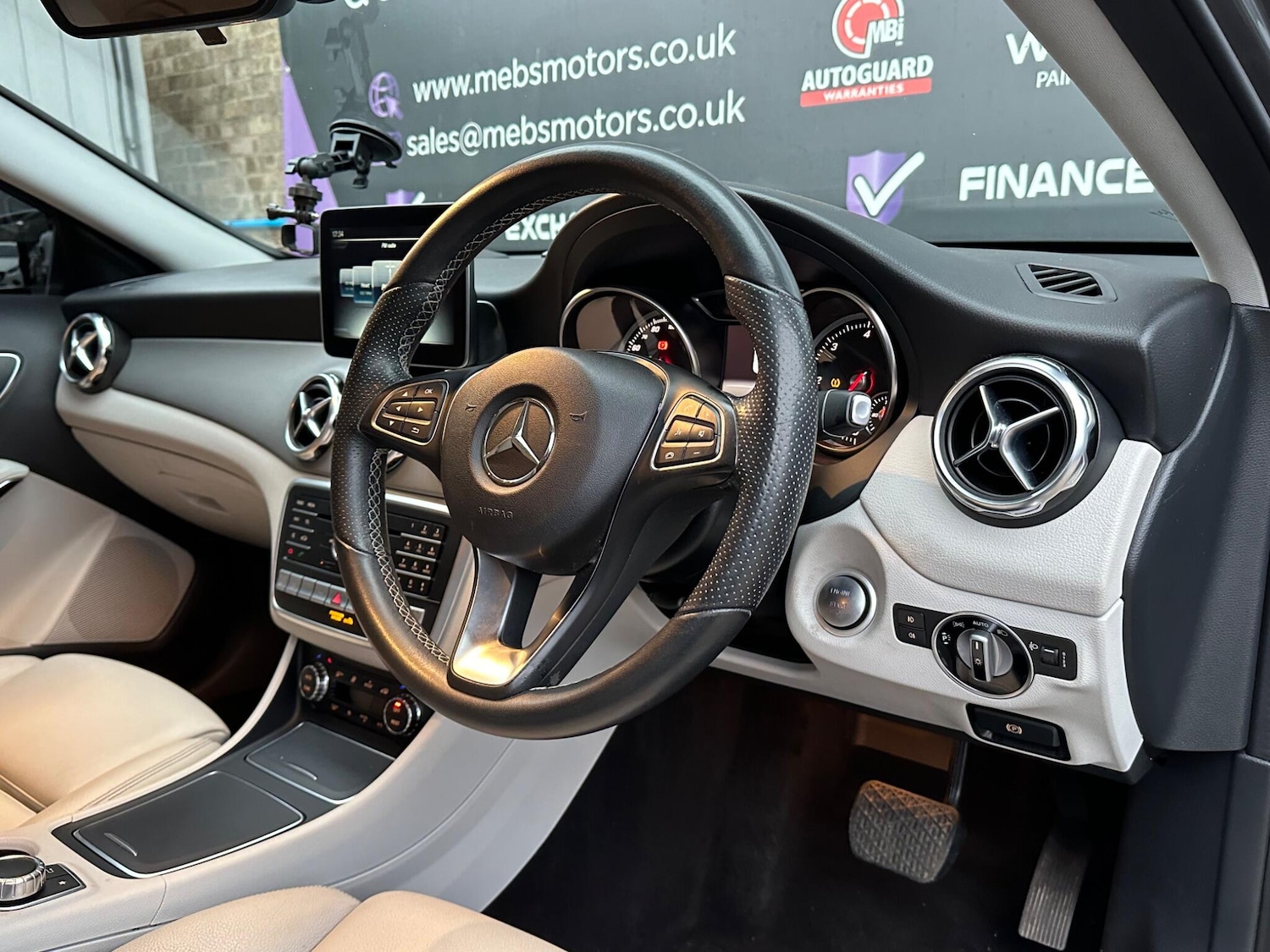 Used Mercedes-Benz GLA 2018 for sale - 76326645: Photo 24