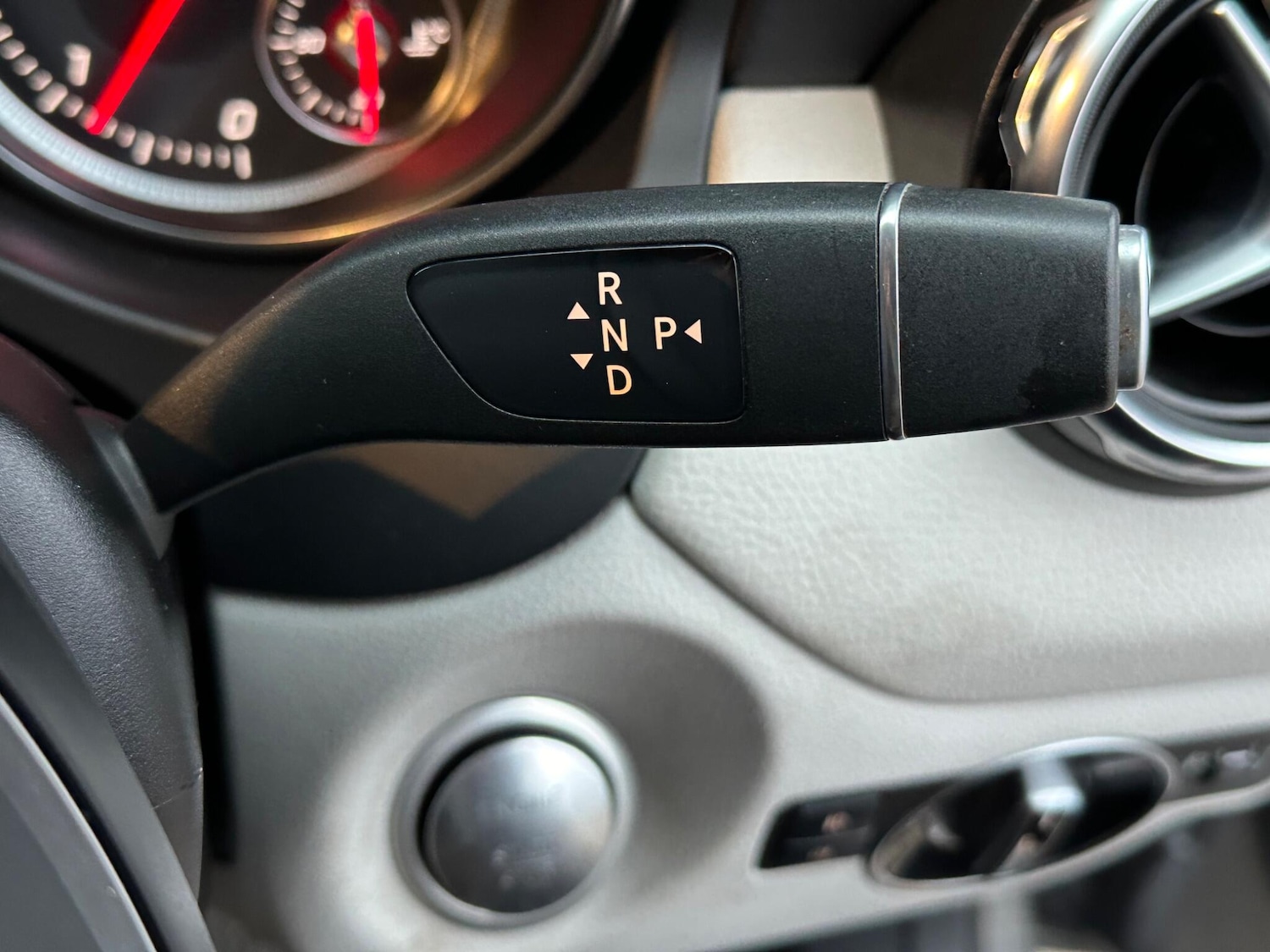 Used Mercedes-Benz GLA 2018 for sale - 76326645: Photo 31