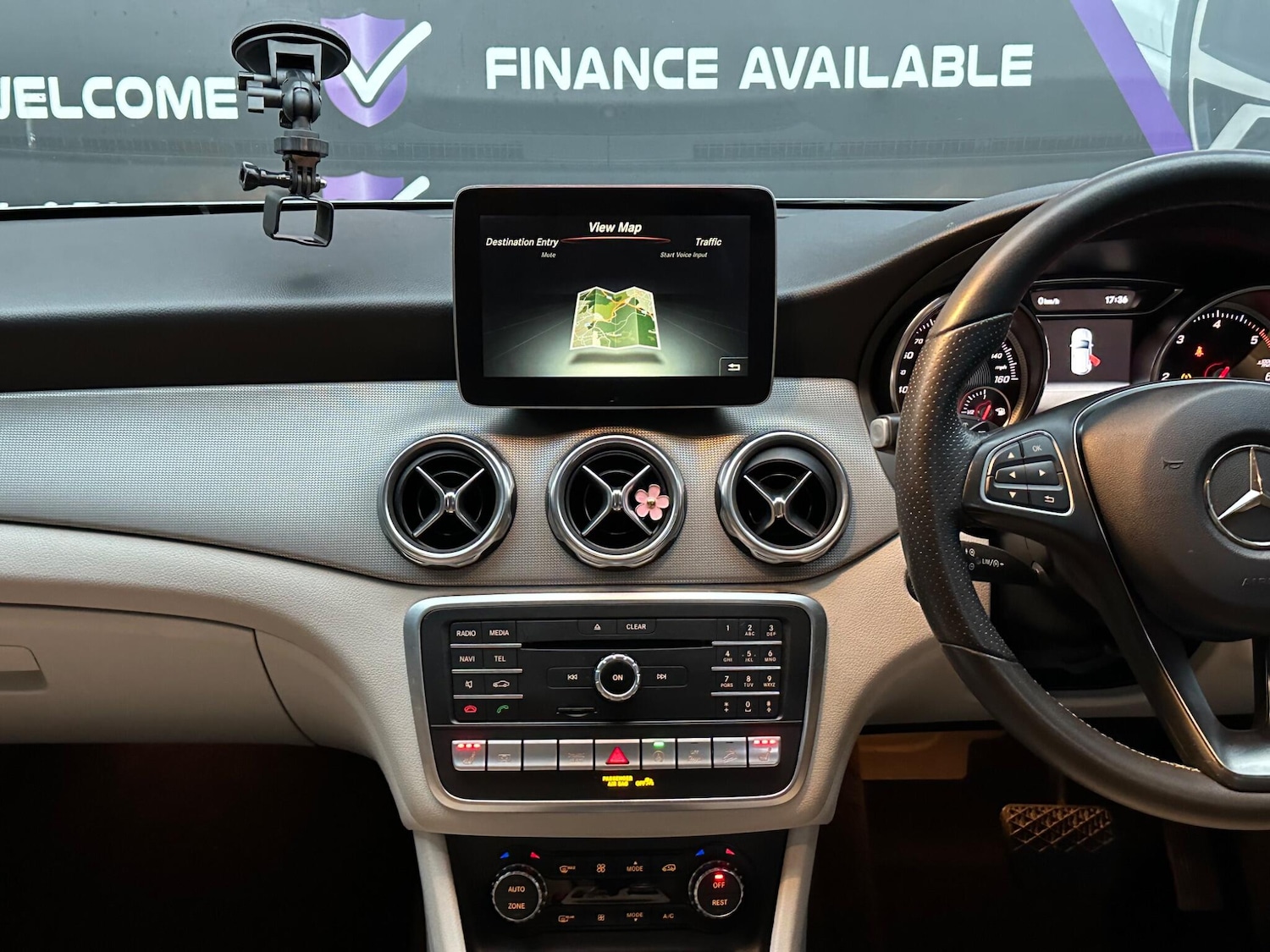 Used Mercedes-Benz GLA 2018 for sale - 76326645: Photo 33