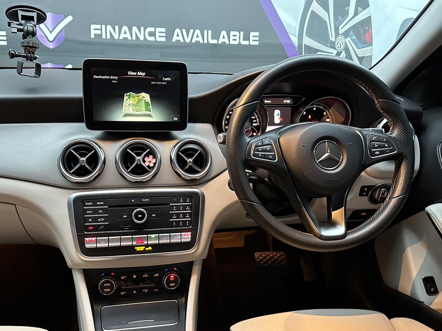 Used Mercedes-Benz GLA 2018 for sale - 76326645: Photo 49