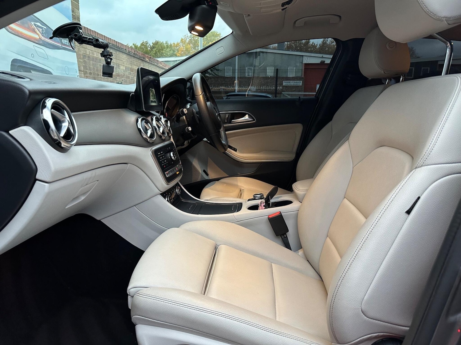 Used Mercedes-Benz GLA 2018 for sale - 76326645: Photo 50