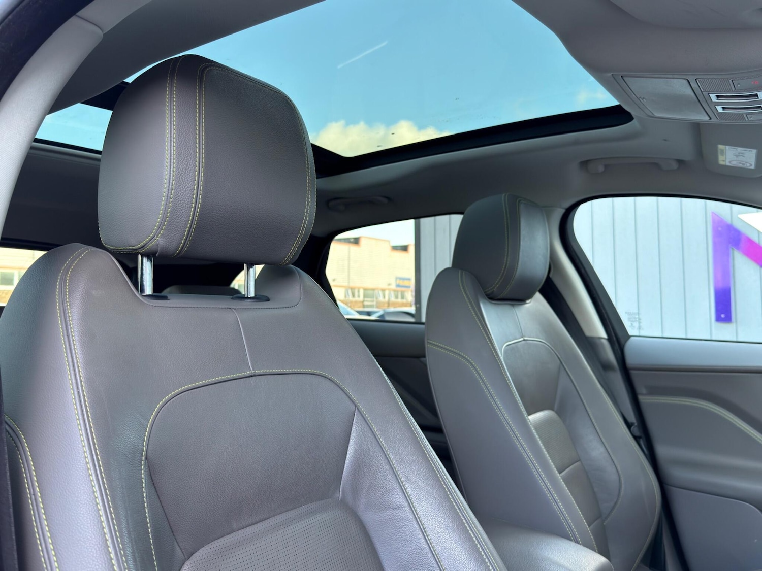 Used Jaguar F-Pace 2017 for sale - 77925870: Photo 28