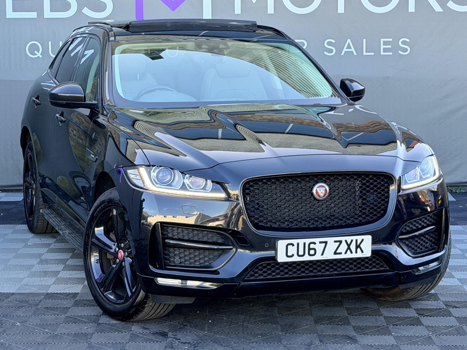 Used Jaguar F-Pace 2017 for sale - 77925870: Photo 3