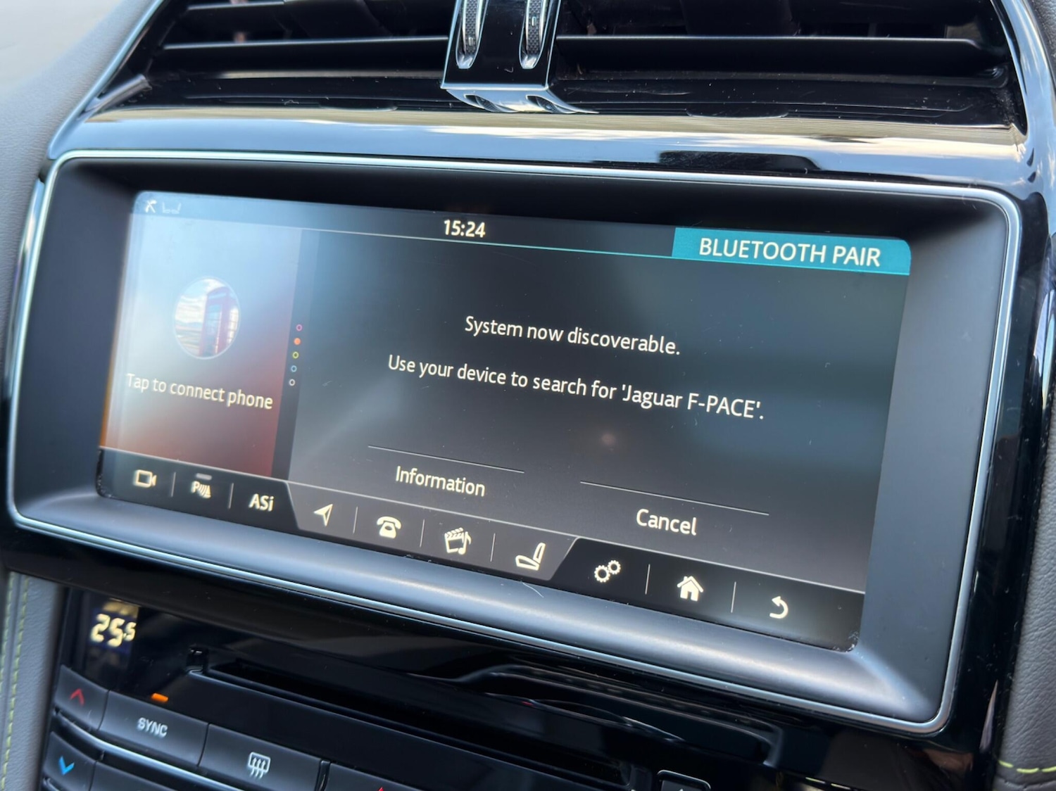 Used Jaguar F-Pace 2017 for sale - 77925870: Photo 42