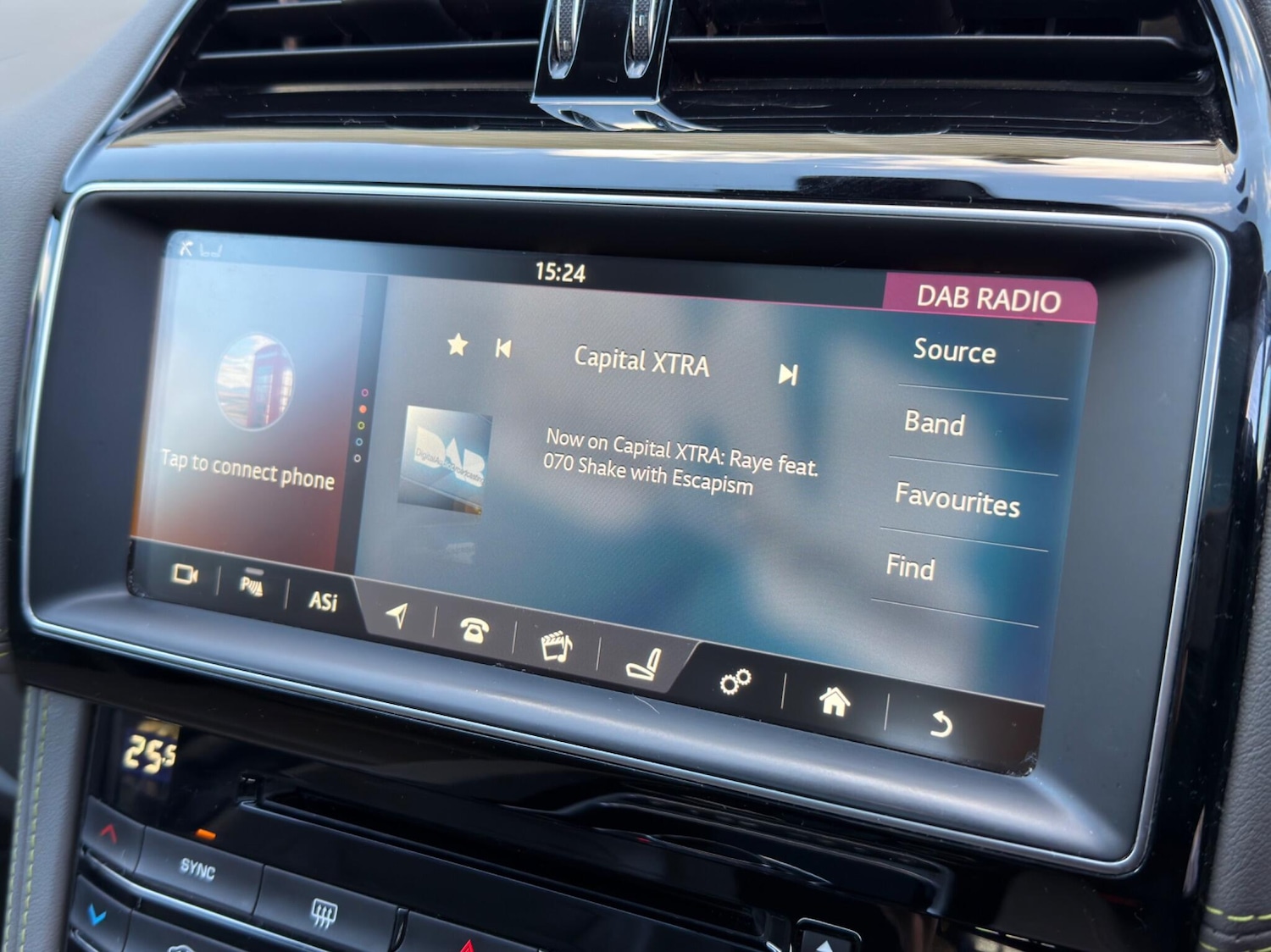 Used Jaguar F-Pace 2017 for sale - 77925870: Photo 43