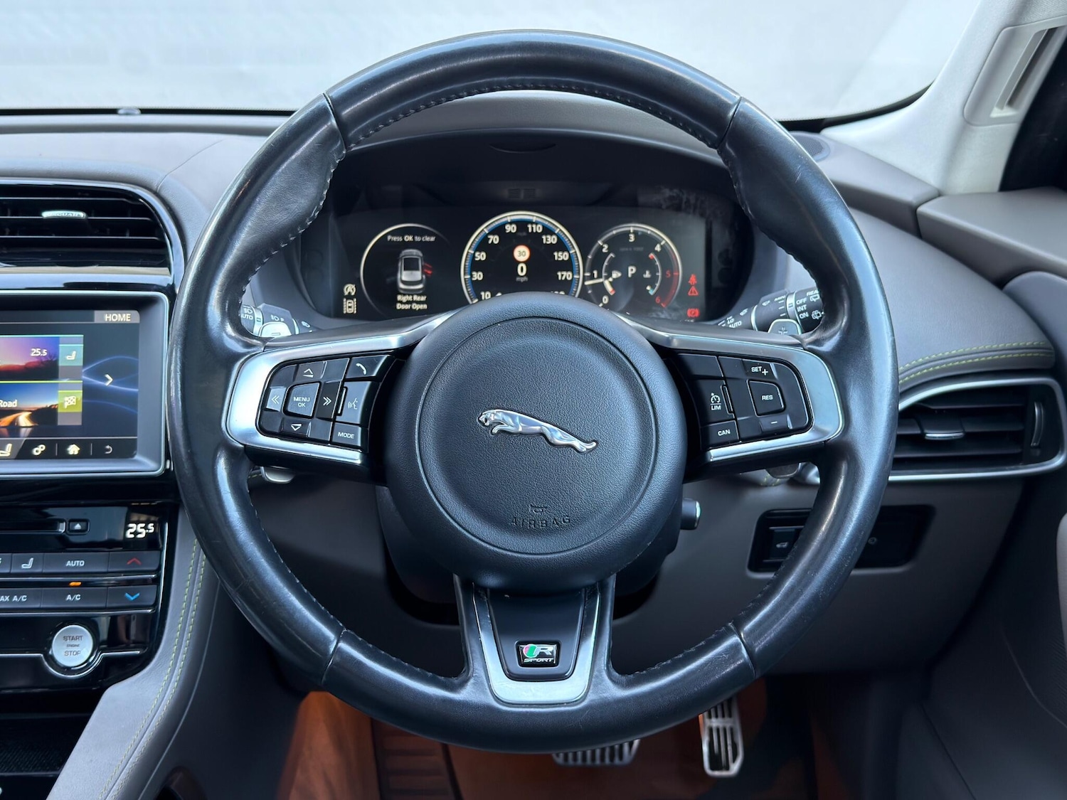 Used Jaguar F-Pace 2017 for sale - 77925870: Photo 56