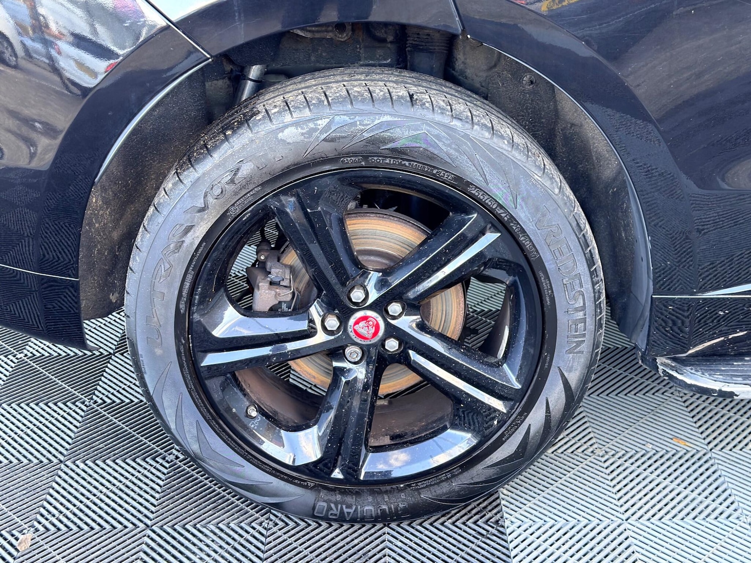 Used Jaguar F-Pace 2017 for sale - 77925870: Photo 8