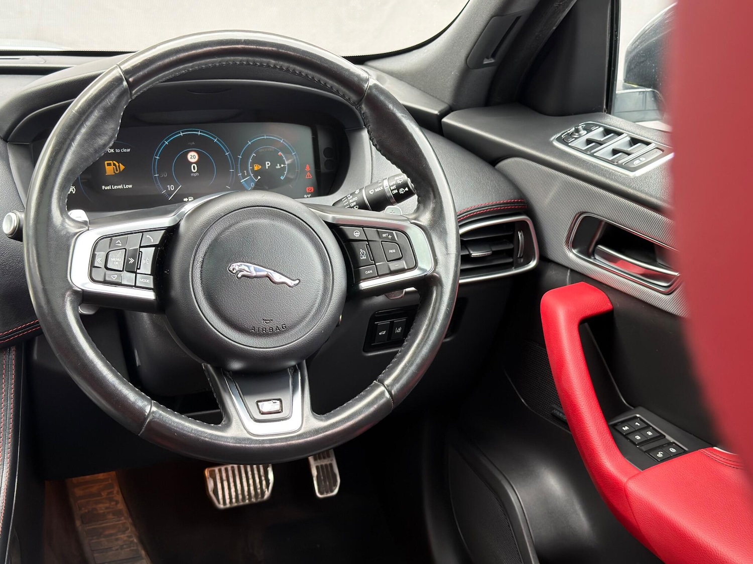 Used Jaguar F-Pace 2017 for sale - 77799464: Photo 16