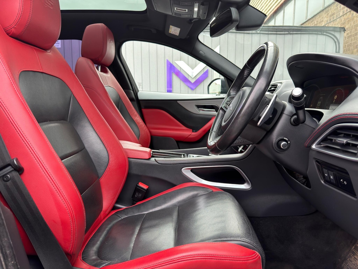 Used Jaguar F-Pace 2017 for sale - 77799464: Photo 29