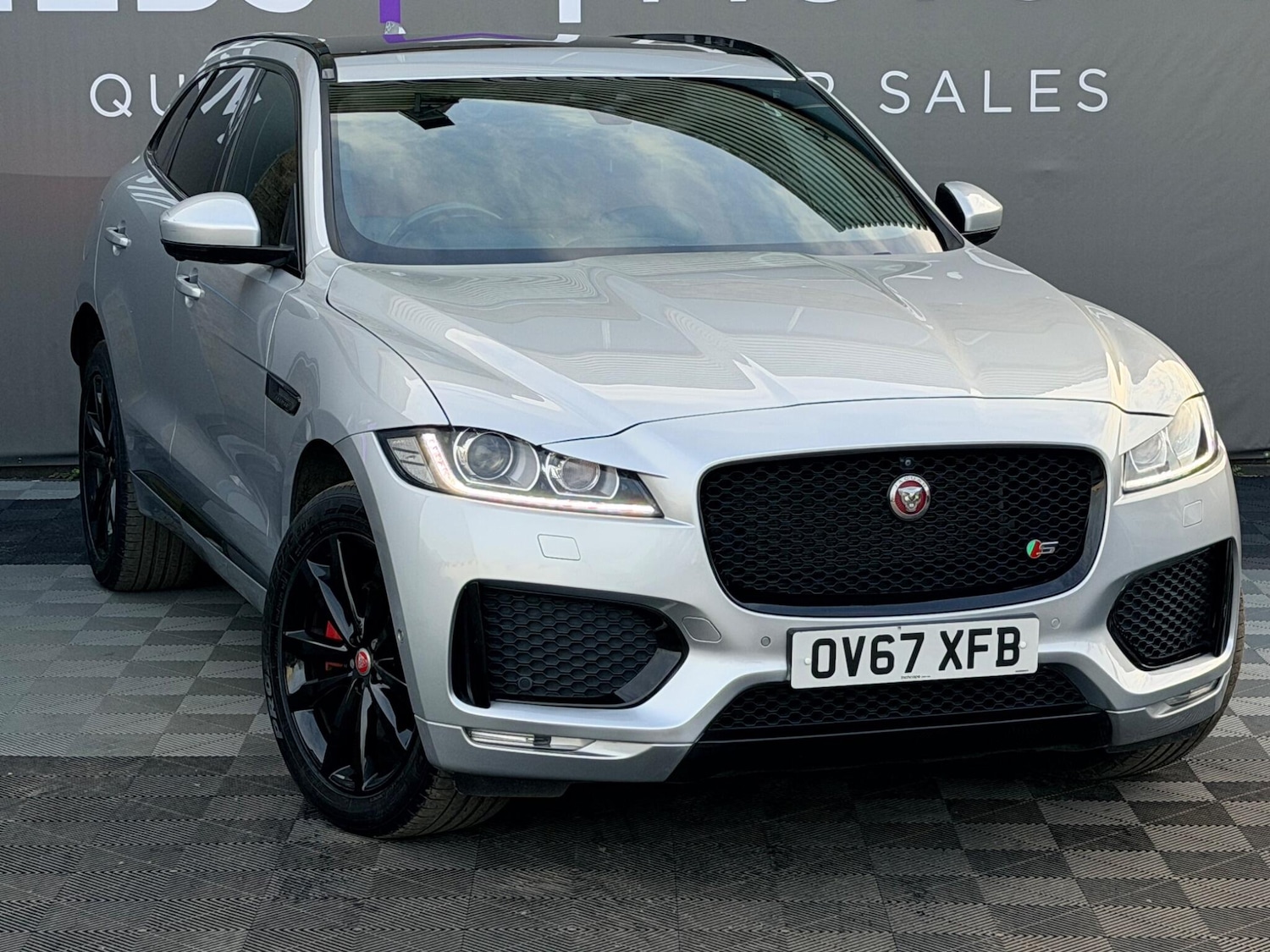 Used Jaguar F-Pace 2017 for sale - 77799464: Photo 3