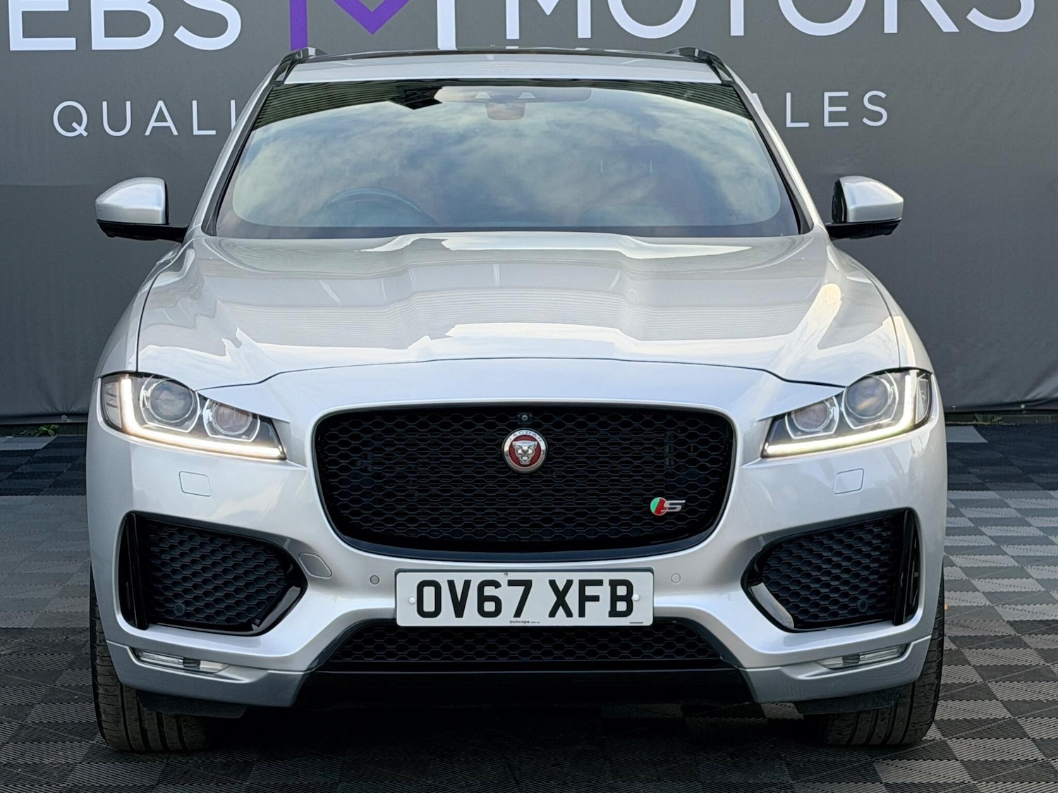 Used Jaguar F-Pace 2017 for sale - 77799464: Photo 4