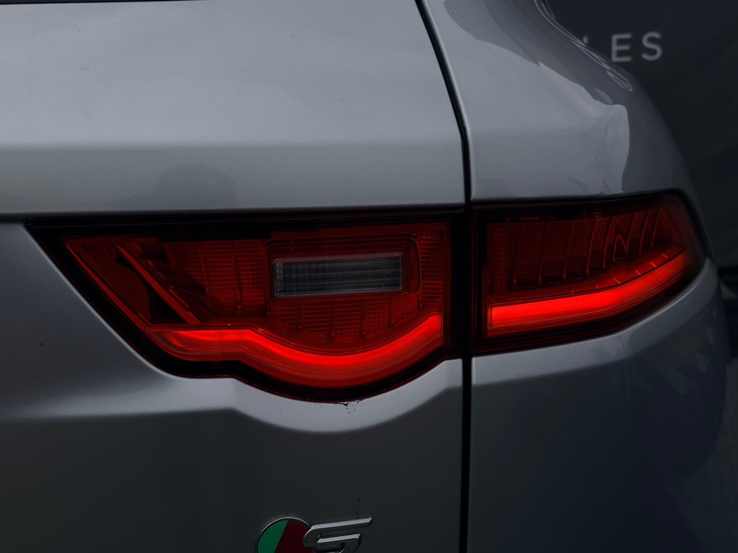 Used Jaguar F-Pace 2017 for sale - 77799464: Photo 7