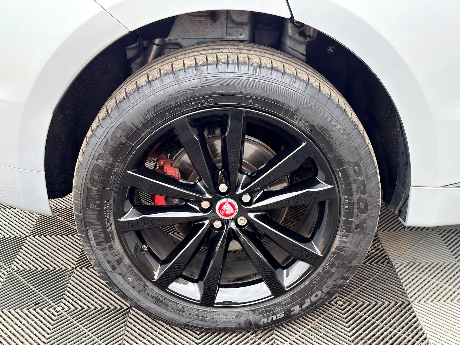 Used Jaguar F-Pace 2017 for sale - 77799464: Photo 8