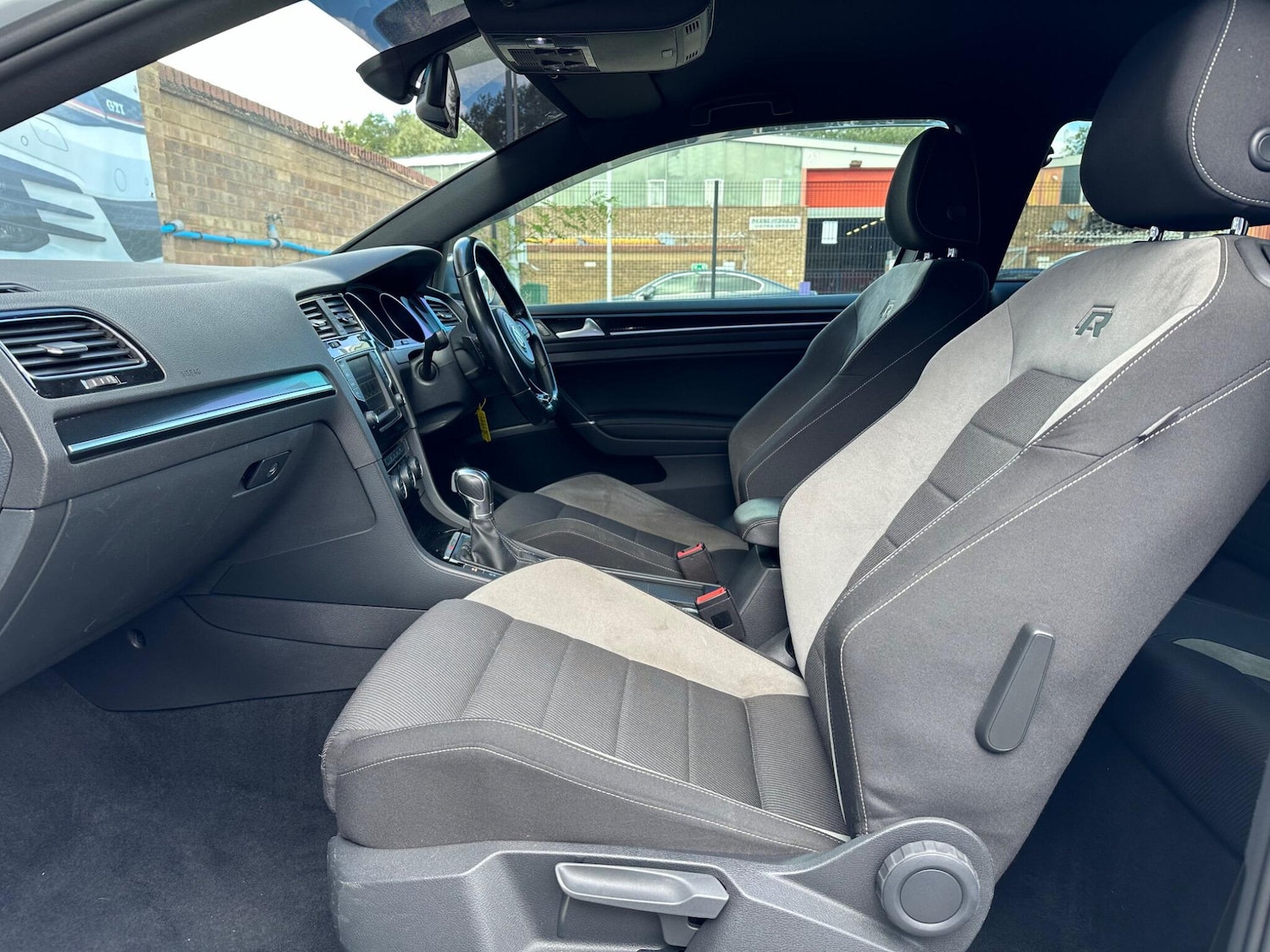 Used Volkswagen Golf 2016 for sale - 75430989: Photo 45