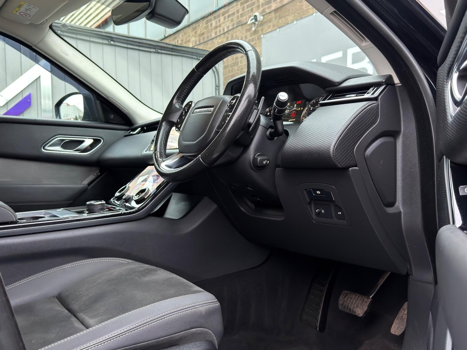 Used Land Rover Range Rover Velar 2019 for sale - 77646856: Photo 11