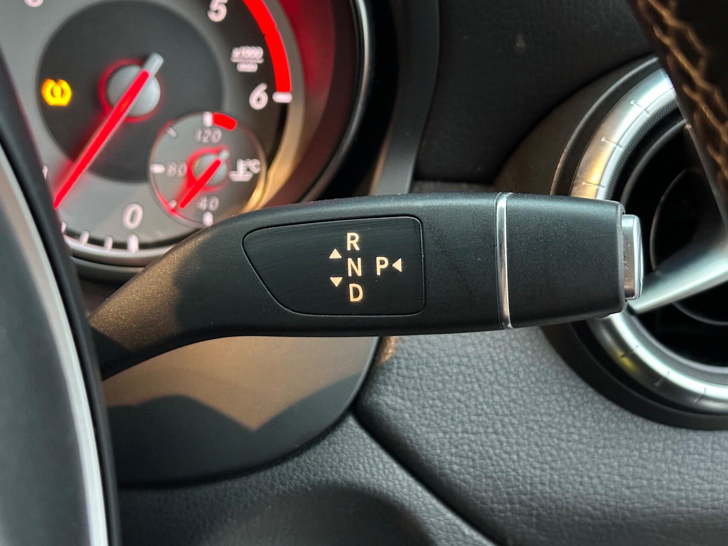 Used Mercedes-Benz CLA 2015 for sale - 76597262: Photo 31