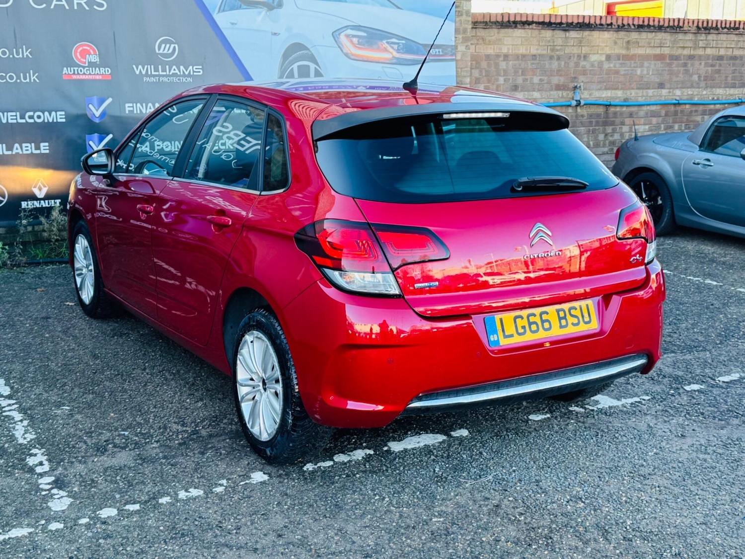 Used Citroen C4 2016 for sale - 76802404: Photo 16