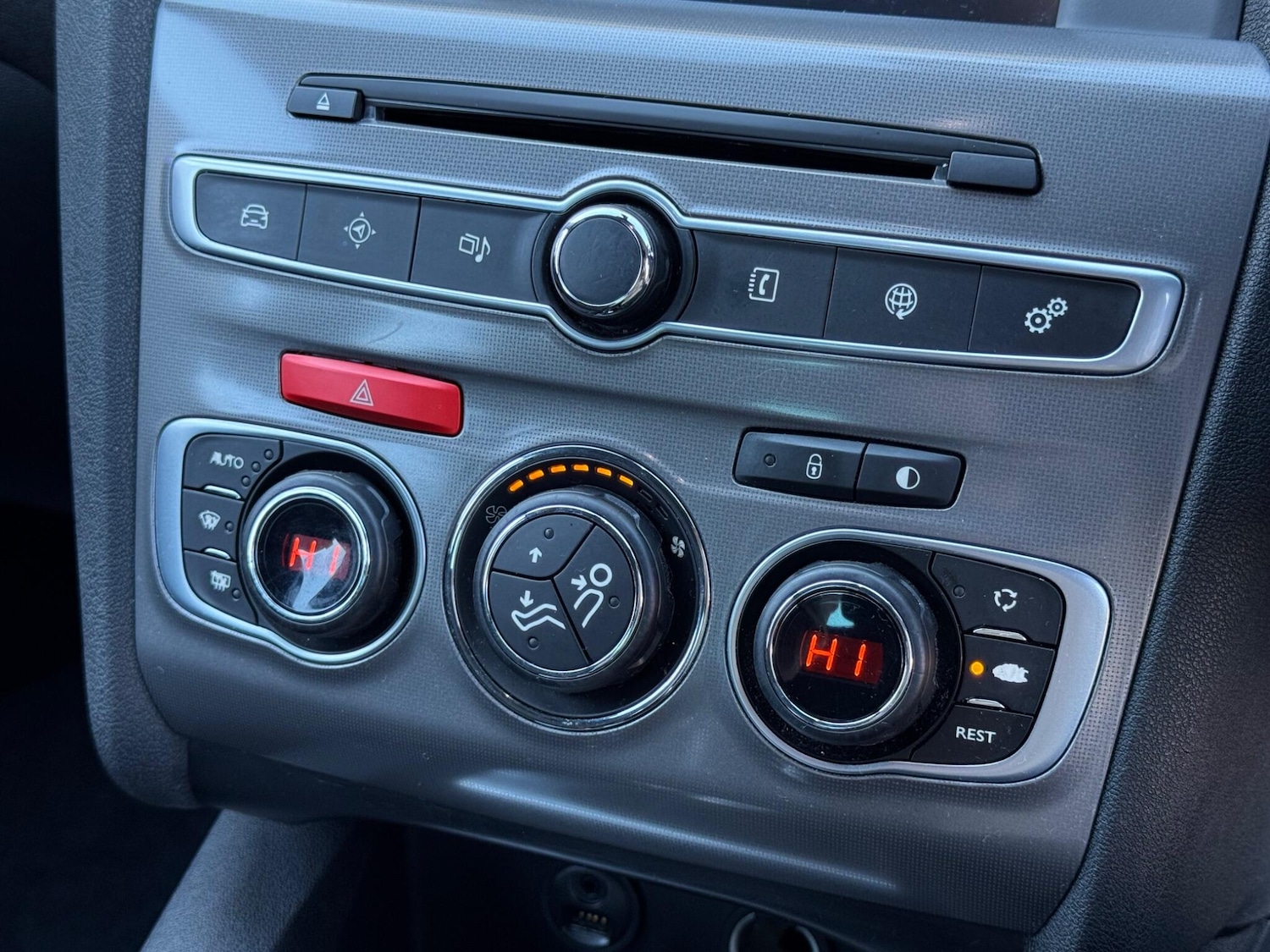 Used Citroen C4 2016 for sale - 76802404: Photo 41