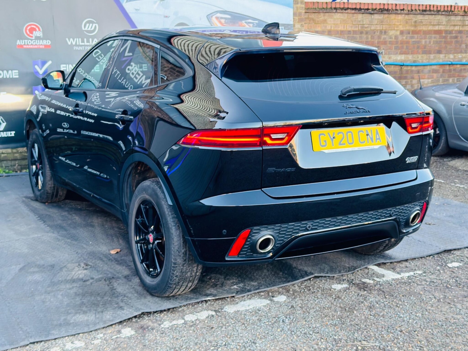 Used Jaguar E-Pace 2020 for sale - 76913654: Photo 16