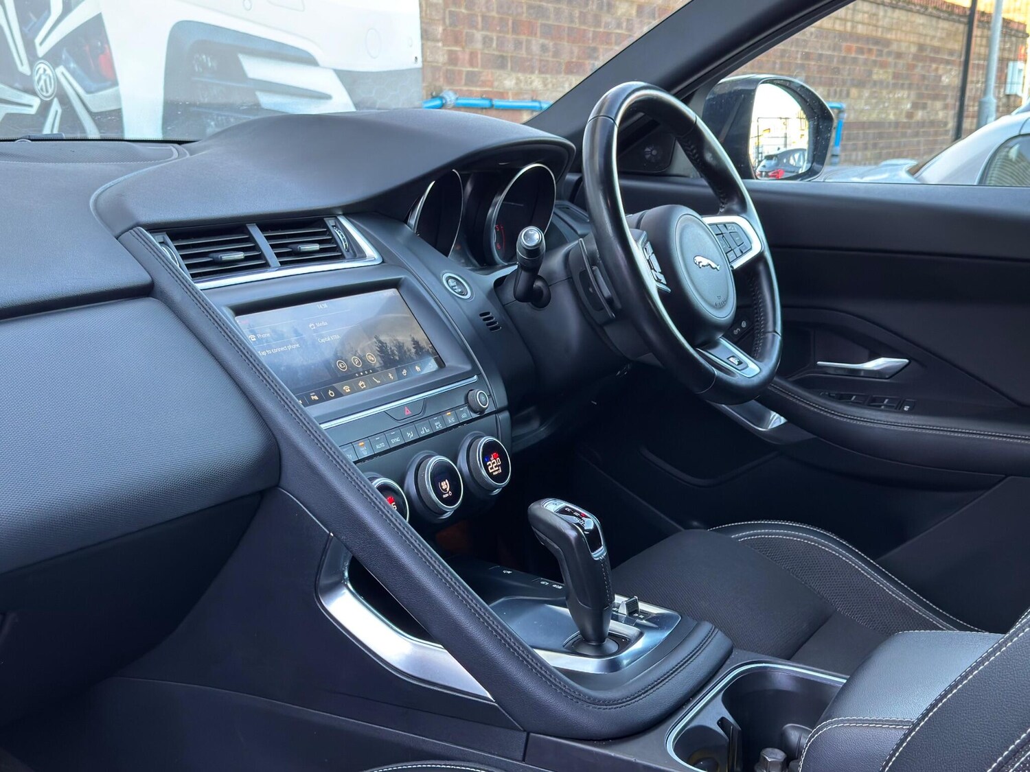 Used Jaguar E-Pace 2020 for sale - 76913654: Photo 51