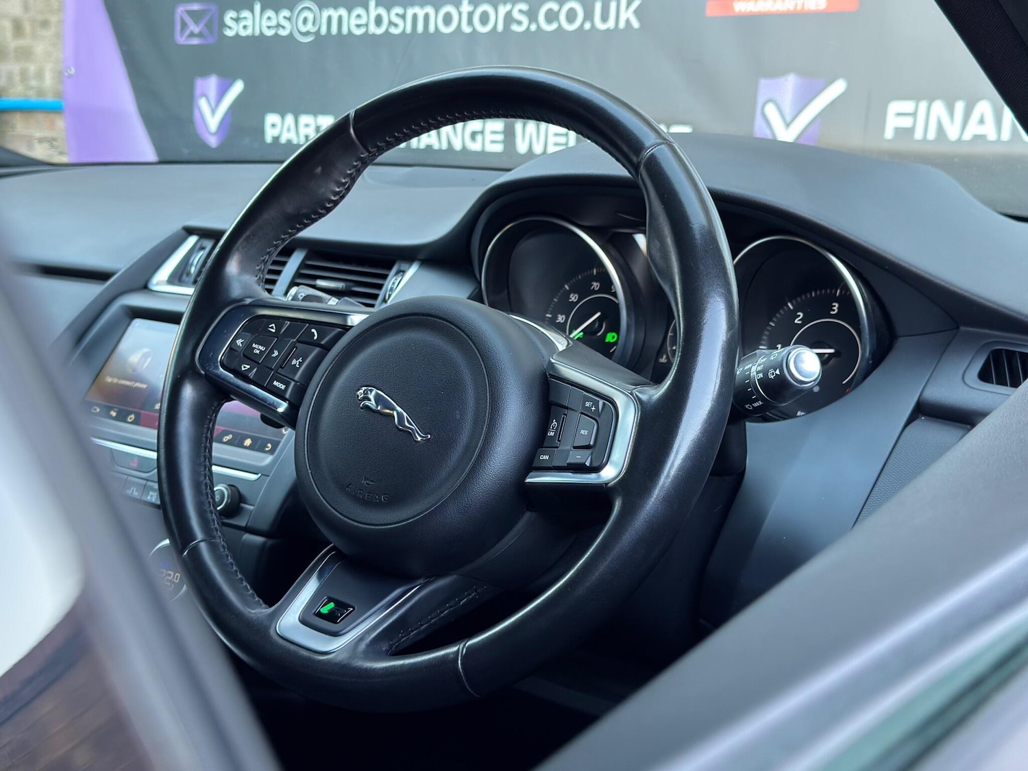 Used Jaguar E-Pace 2020 for sale - 76913654: Photo 9