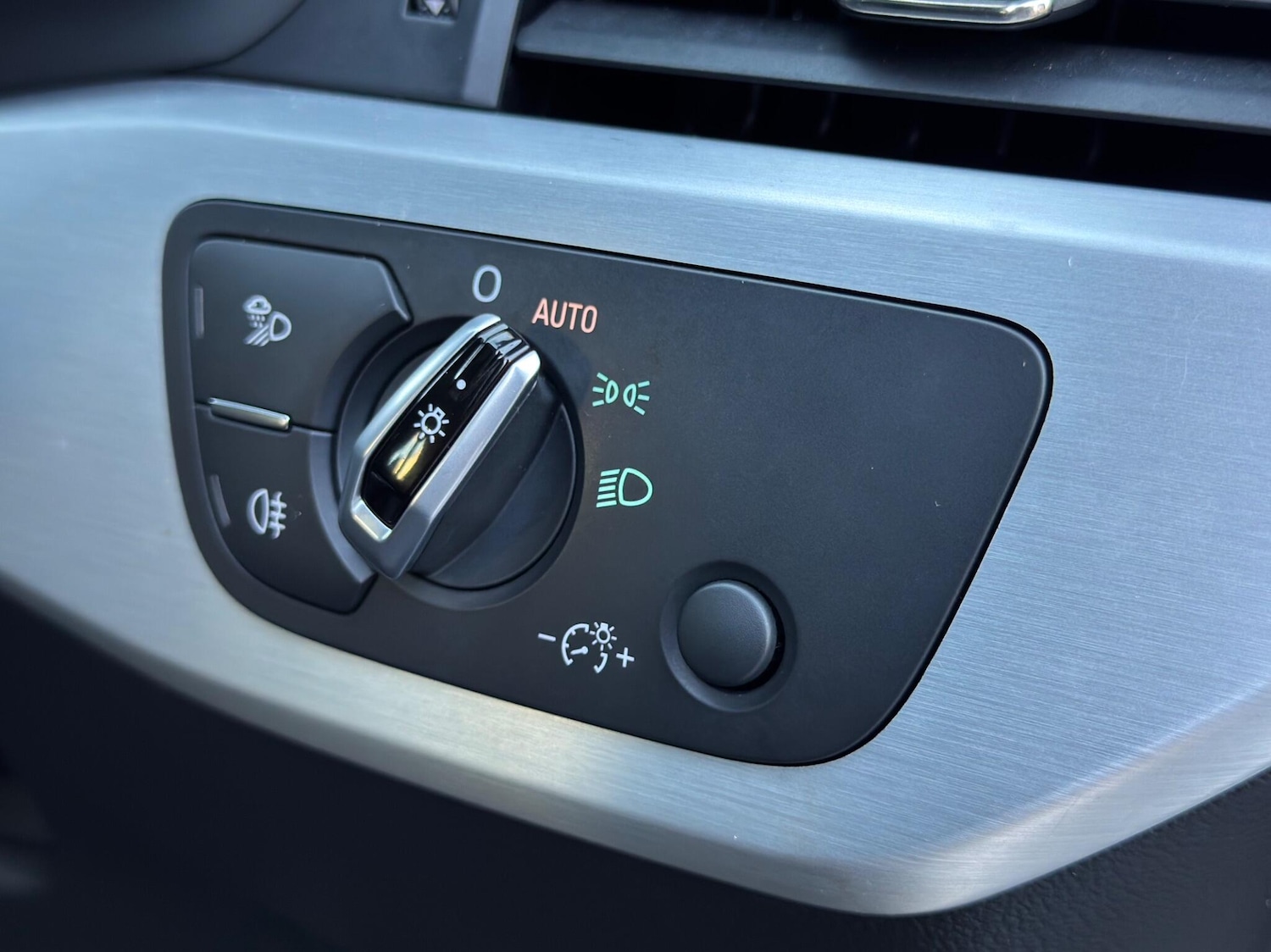 Used Audi A4 2017 for sale - 76936686: Photo 27