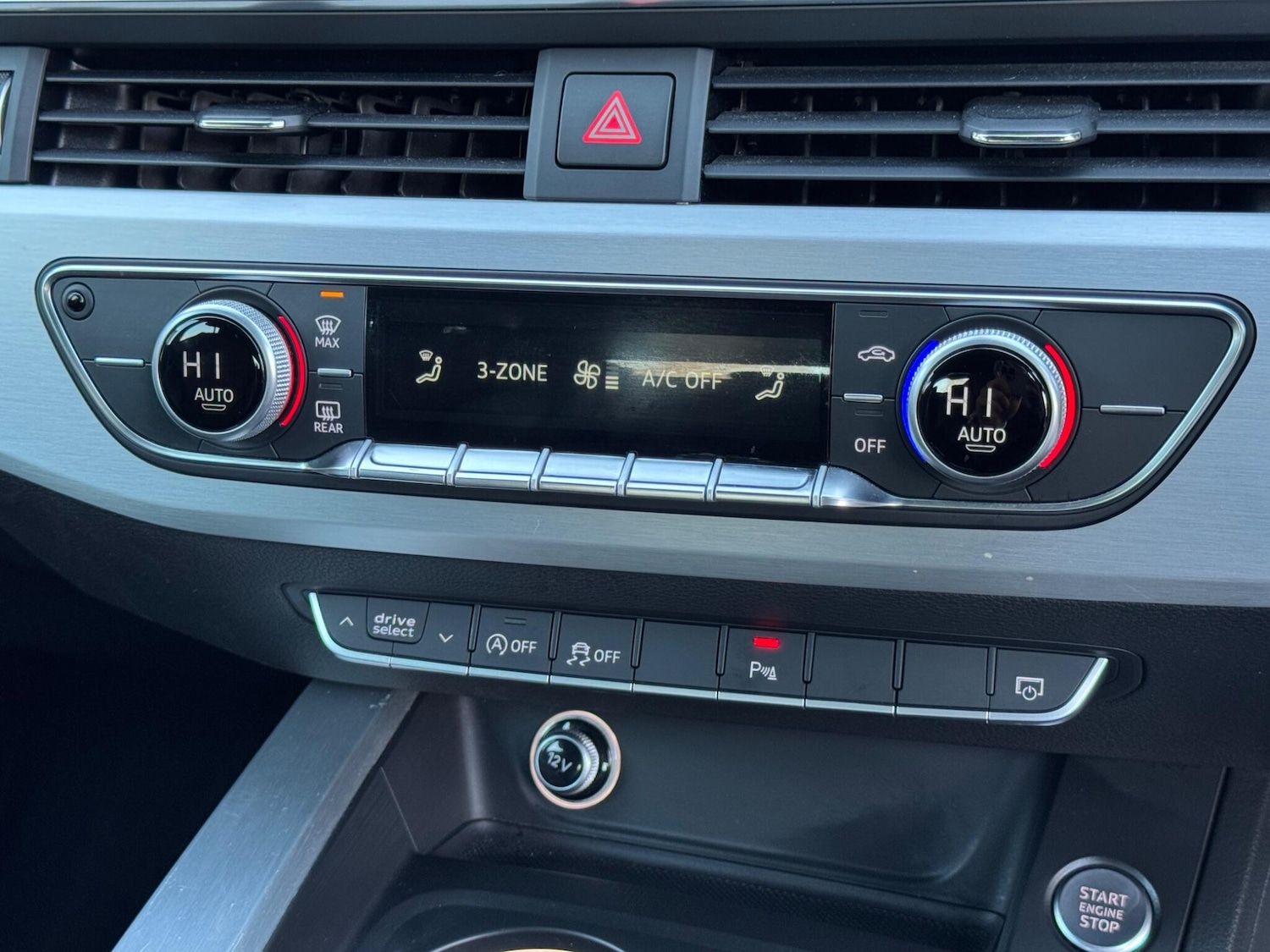 Used Audi A4 2017 for sale - 76936686: Photo 44