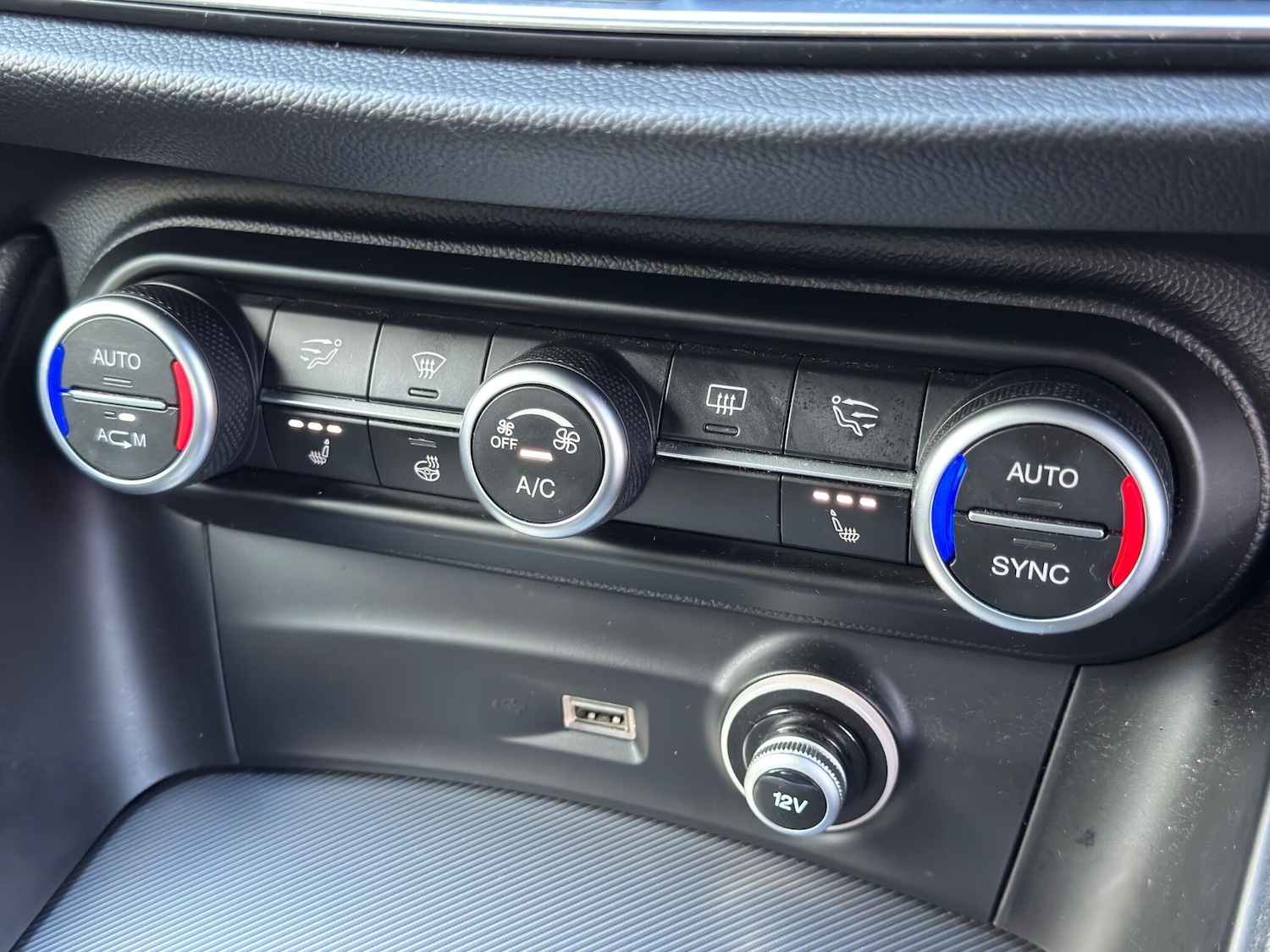 Used Alfa Romeo Stelvio 2018 for sale - 77314799: Photo 46