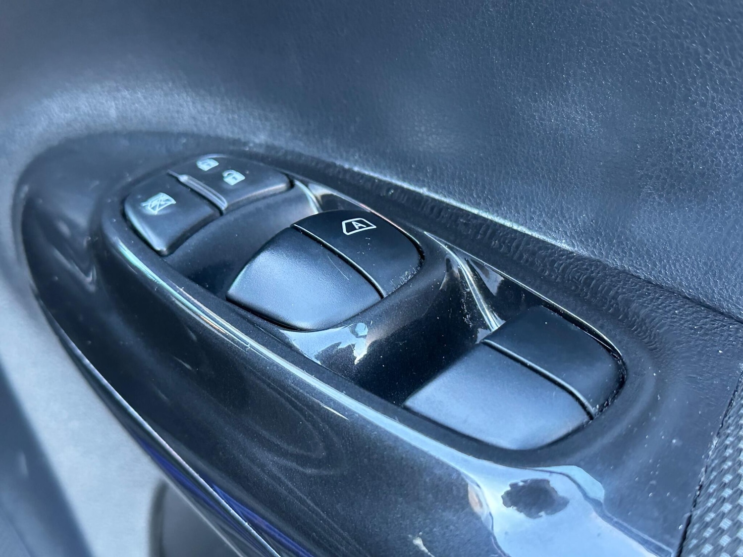 Used Nissan Juke 2017 for sale - 76666740: Photo 24