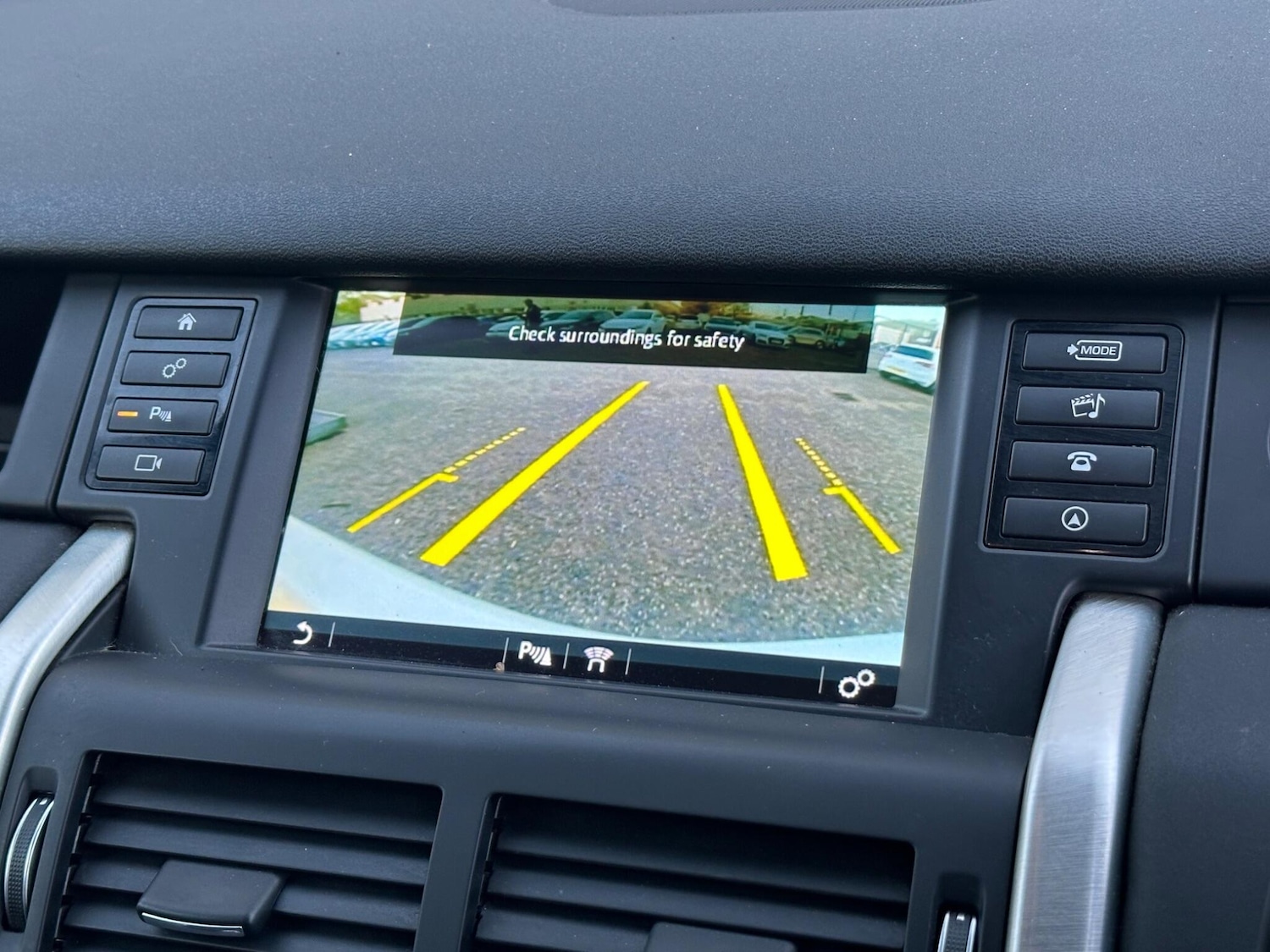 Used Land Rover Discovery Sport 2016 for sale - 76199715: Photo 34