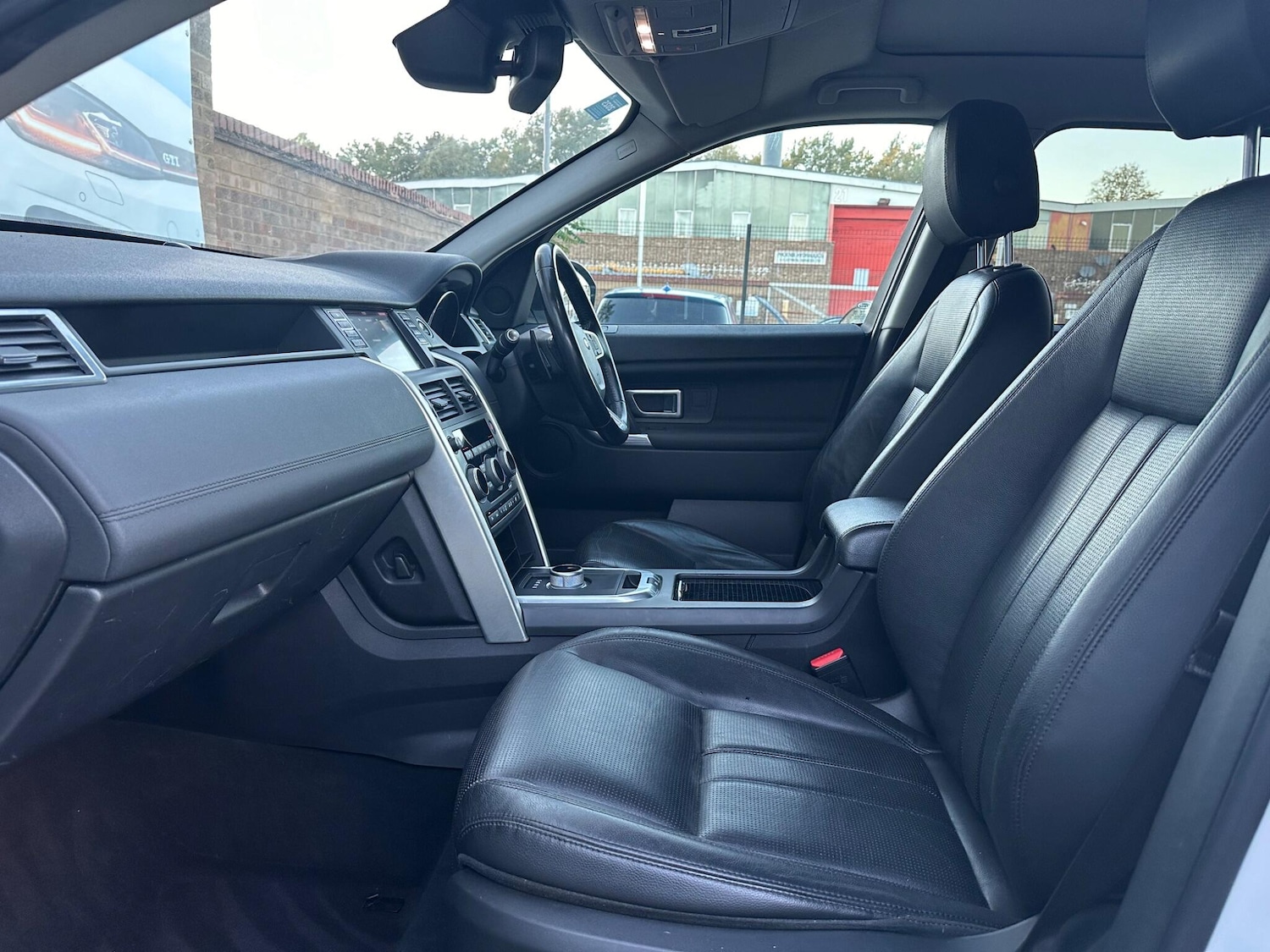 Used Land Rover Discovery Sport 2016 for sale - 76199715: Photo 43