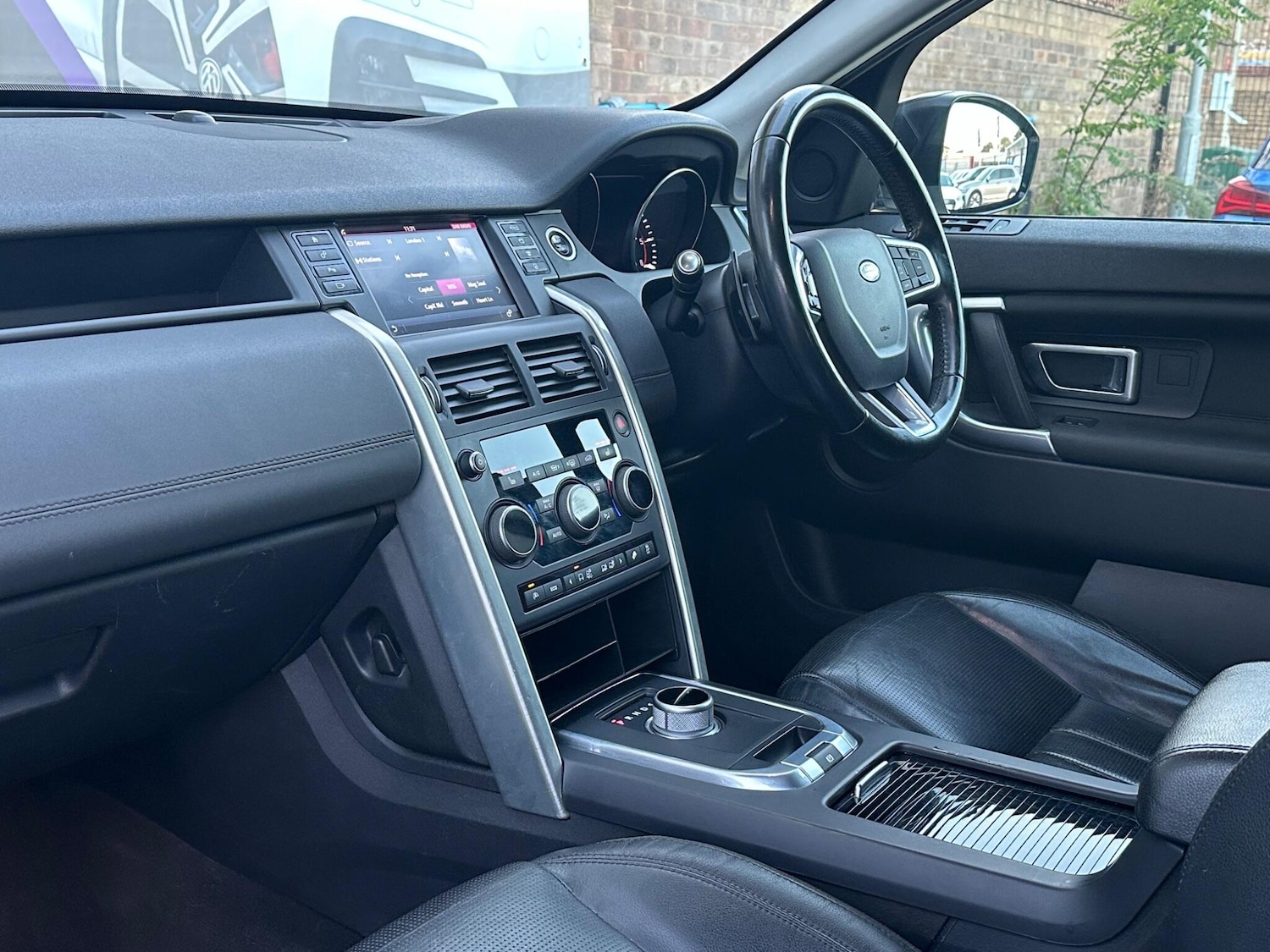 Used Land Rover Discovery Sport 2016 for sale - 76199715: Photo 44