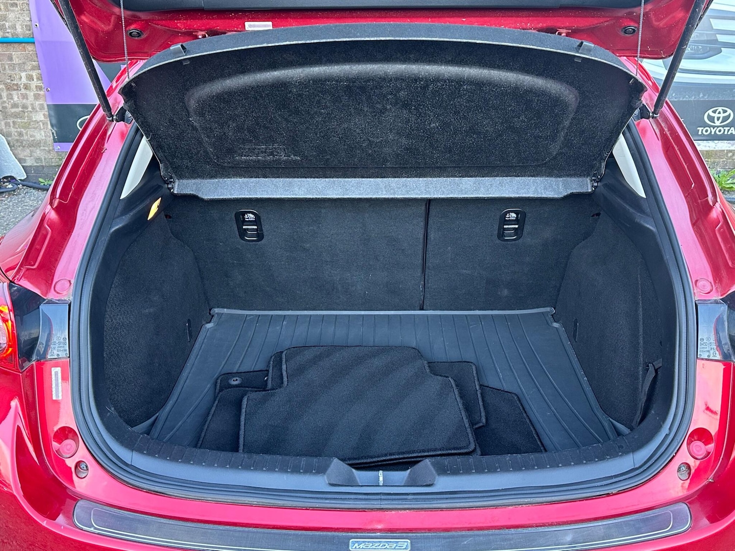 Used Mazda Mazda3 2017 for sale - 76666597: Photo 19