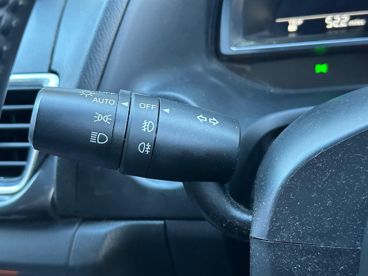 Used Mazda Mazda3 2017 for sale - 76666597: Photo 31