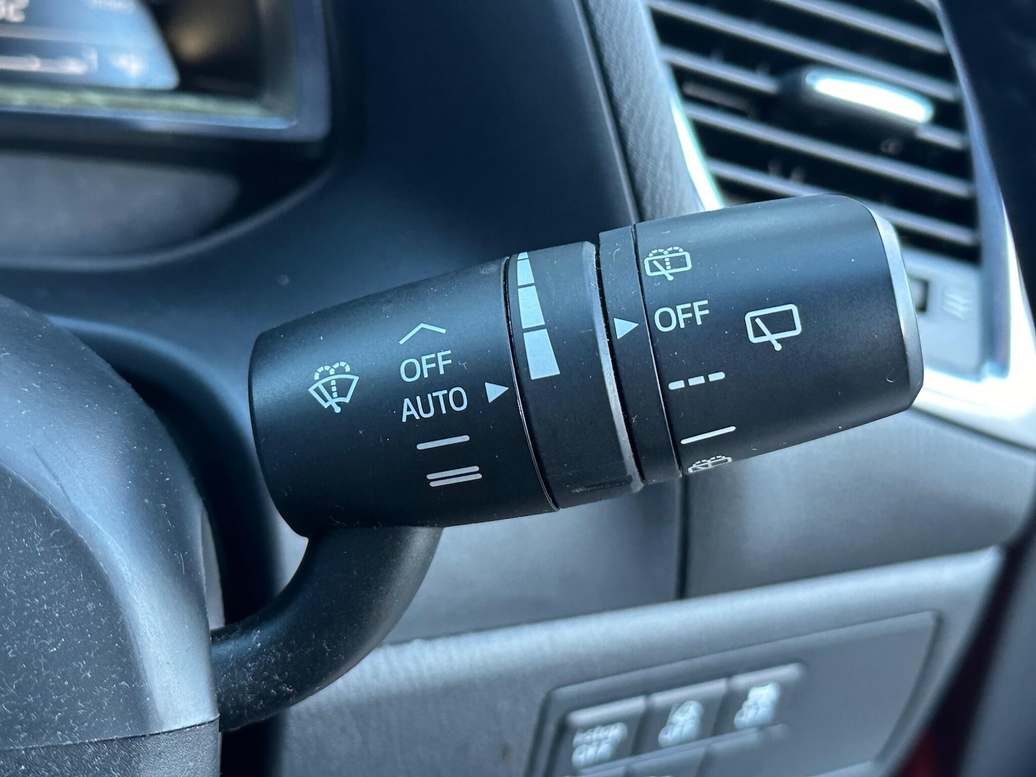 Used Mazda Mazda3 2017 for sale - 76666597: Photo 33