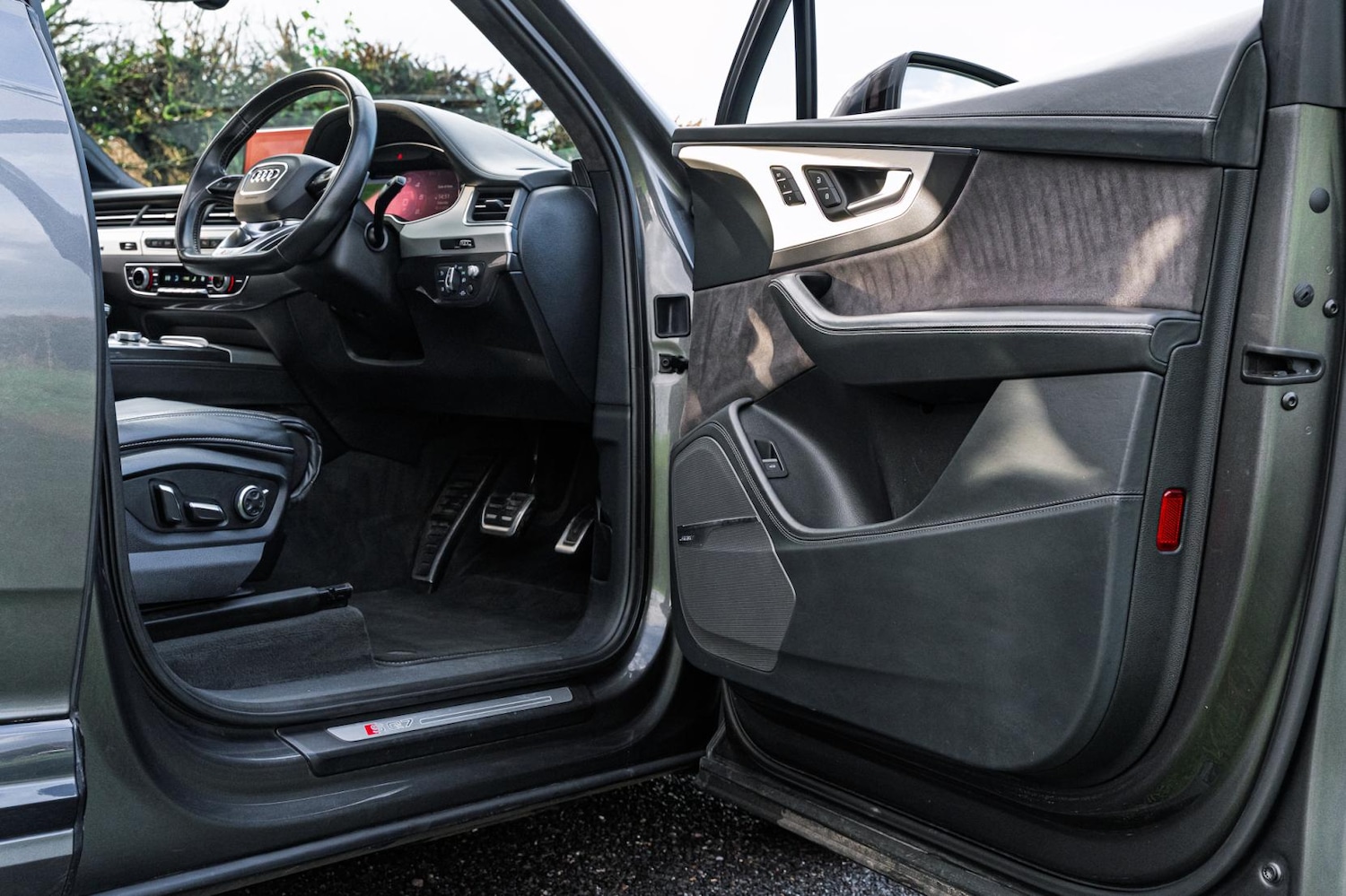 Used Audi Q7 2018 for sale - 77423808: Photo 43