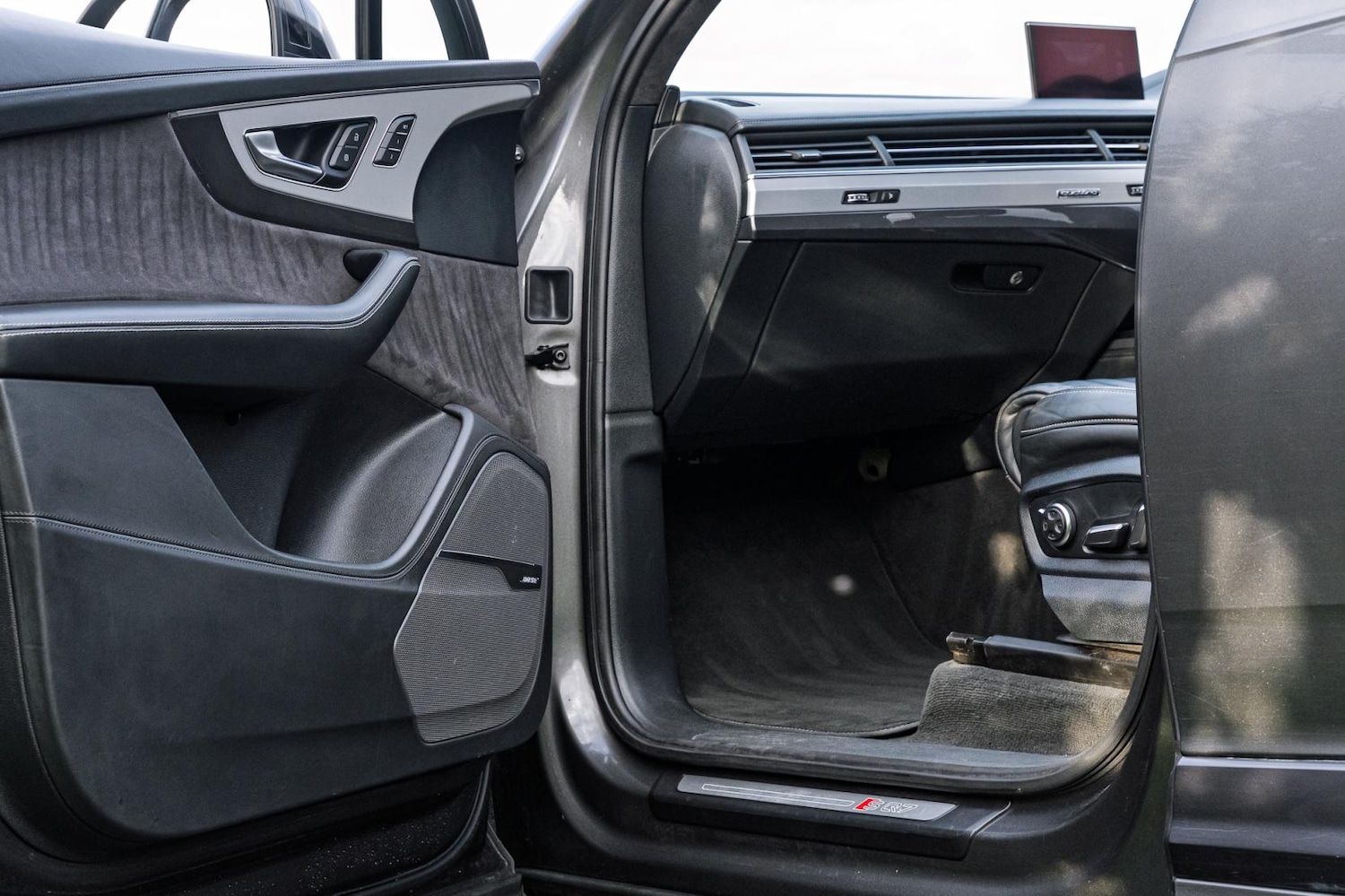 Used Audi Q7 2018 for sale - 77423808: Photo 46