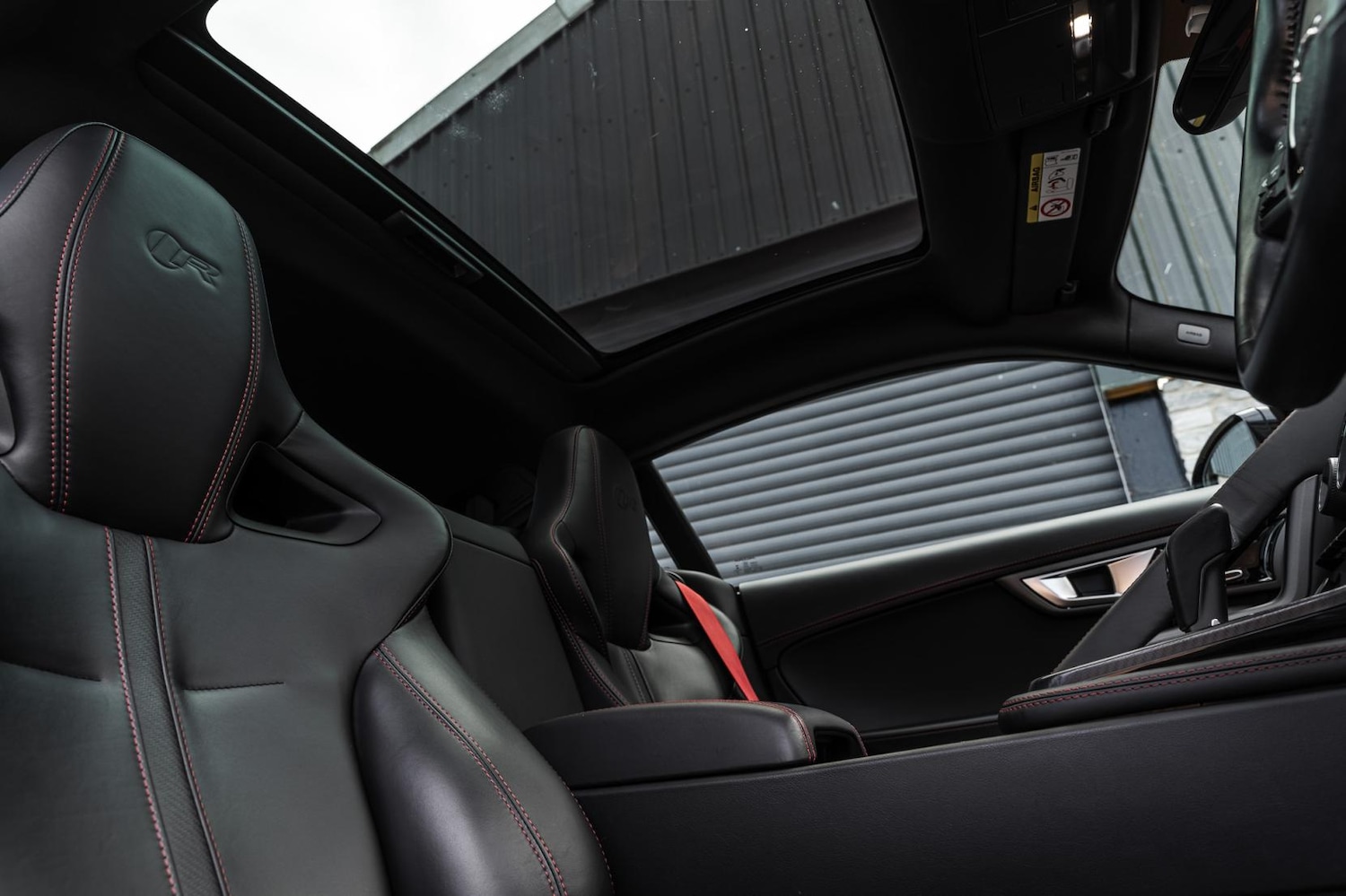 Used Jaguar F-Type 2016 for sale - 76131389: Photo 56
