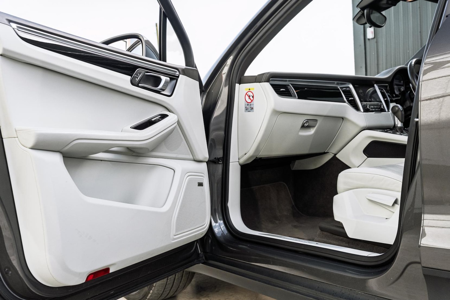 Used Porsche Macan 2017 for sale - 78067646: Photo 34