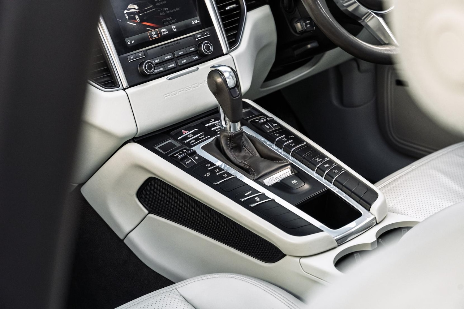 Used Porsche Macan 2017 for sale - 78067646: Photo 35